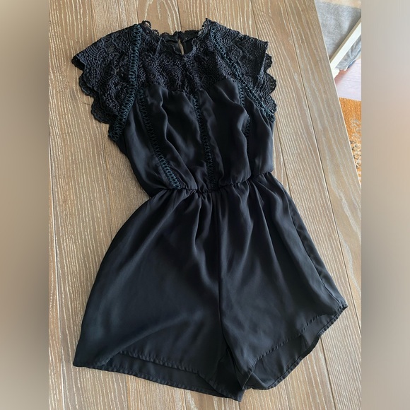 Lace accented romper with keyhole back detail - Picture 1 of 10